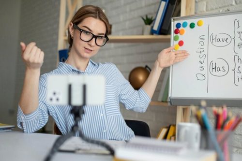 StudyTEFL accredited TEFL courses online help you find jobs teaching English abroad.
